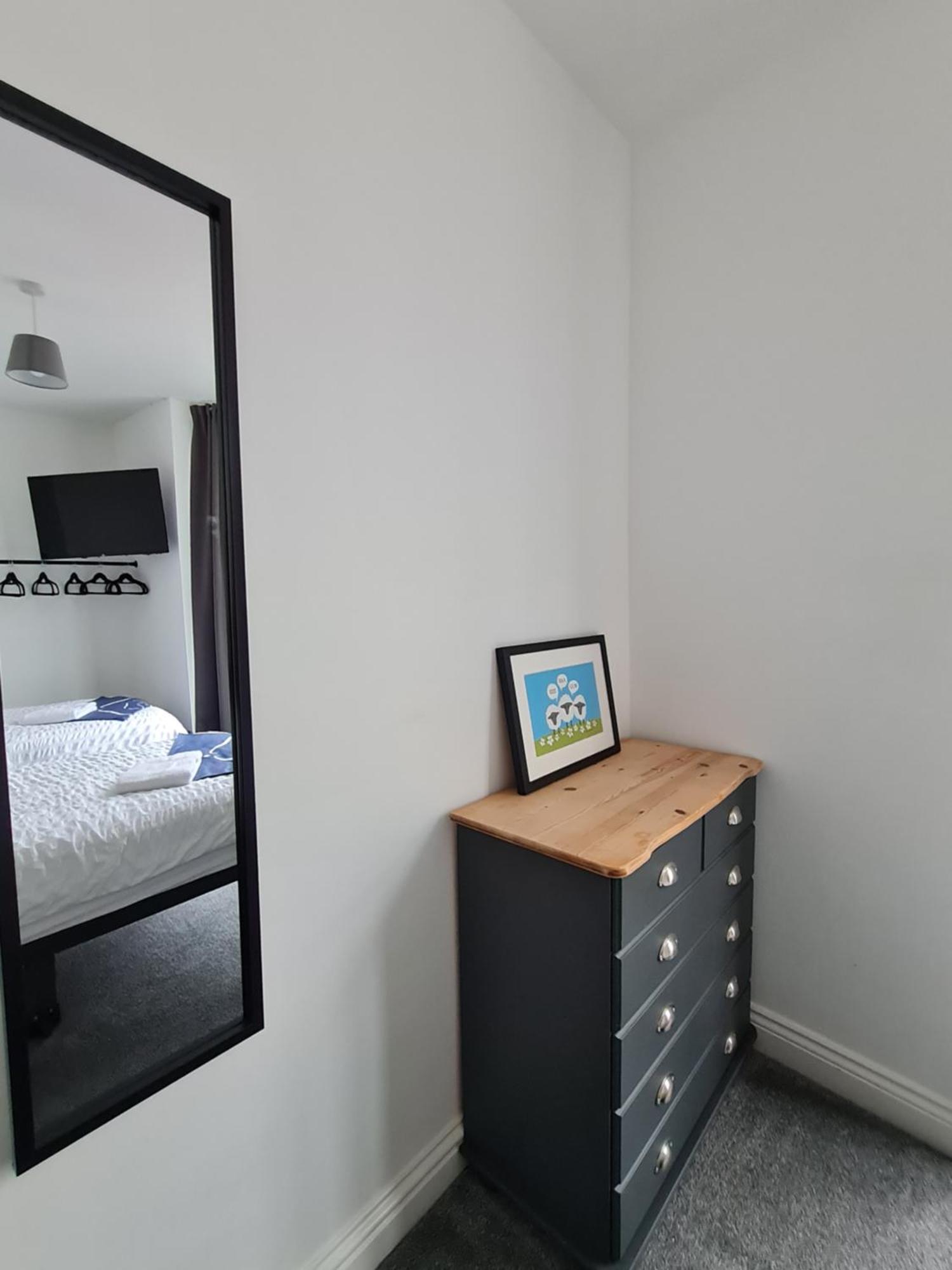 Yorkshire Rose - 2 Bed Apartment Sleeps 6 Scarborough Exteriör bild